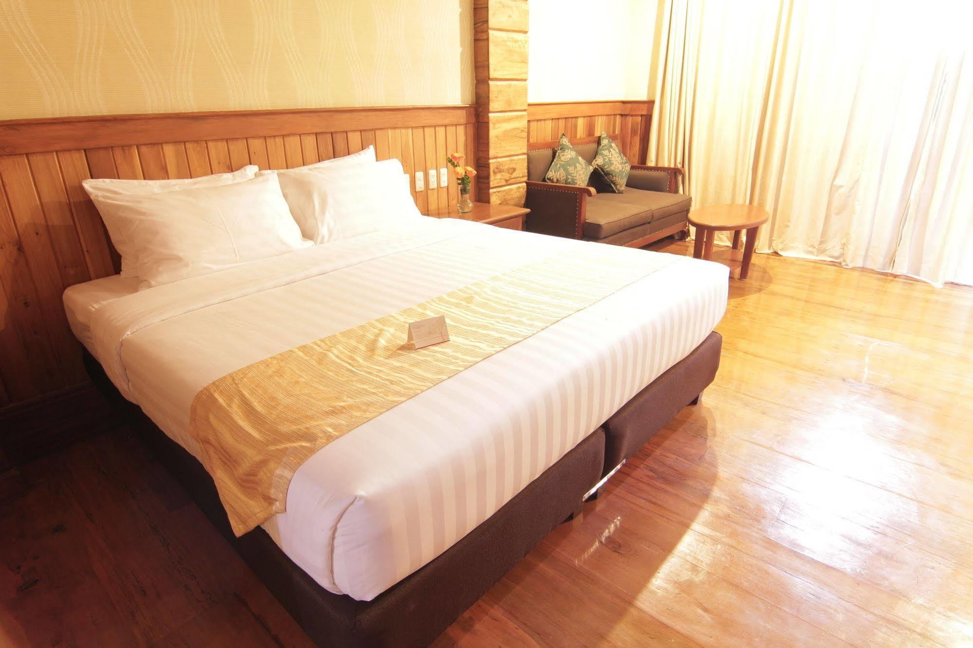 Alta D' Tagaytay Hotel Tagaytay City Екстер'єр фото