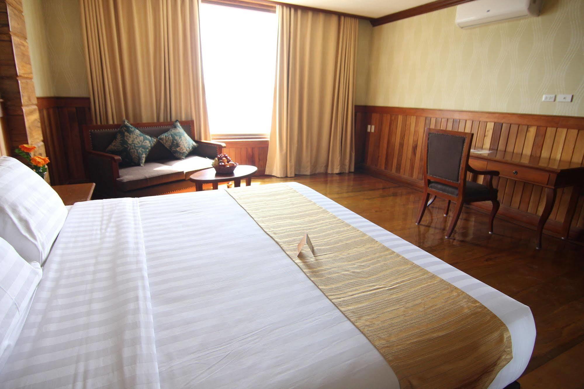 Alta D' Tagaytay Hotel Tagaytay City Екстер'єр фото